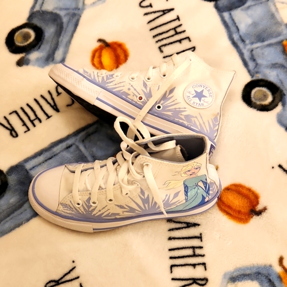 Adorable converse Elsa sneakers